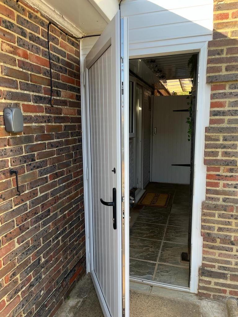 Central Ensuite Guest Unit With Ac And Free On-Street Parking Brighton Eksteriør bilde